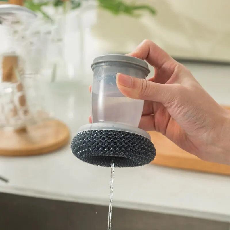 Brosse avec distributeur de liquide vaisselle Syntiva